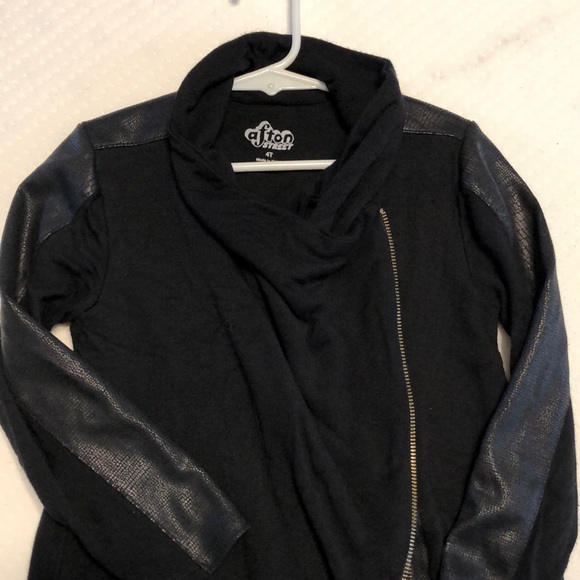 Afton Street black side zip jacket or top, super trendy - Picture 5 of 8